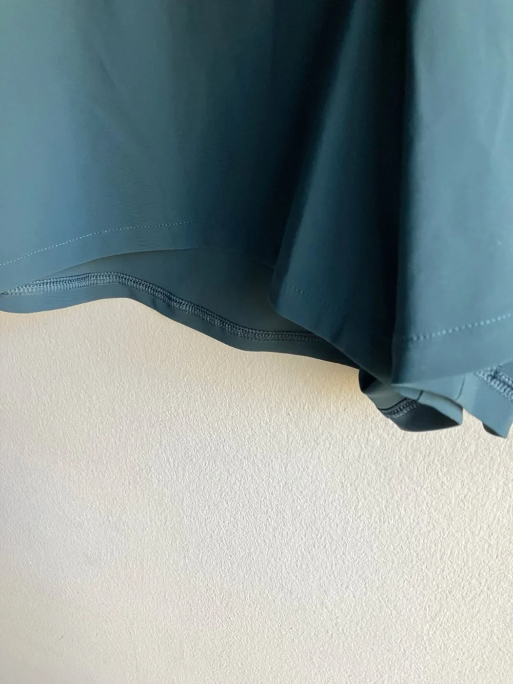 Vuori Miles Sport Skirt Size XL Teal Performance Wrap Skort Tennis Preppy Pocket - Picture 8 of 11